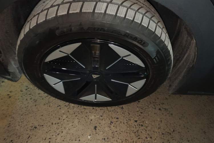 Used  S07 2023 200Max Range-Extended Version