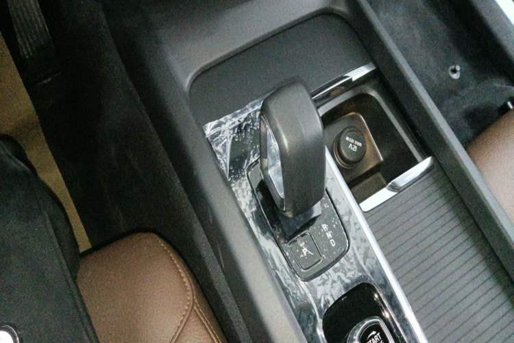 Used Volvo XC60 2023 B5 4x4 Smart Luxury Edition