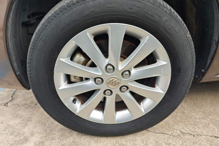 Used Buick GL8 2014 2.4L Classic Edition