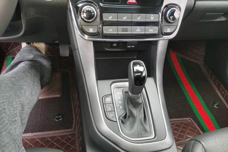 Used Hyundai ix35 2019 2.0L Automatic 2WD Zhiyong·Changxiang Edition China VI Standard
