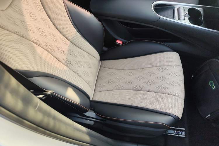 Used BYD Dolphin 2023 420 km Free Version
