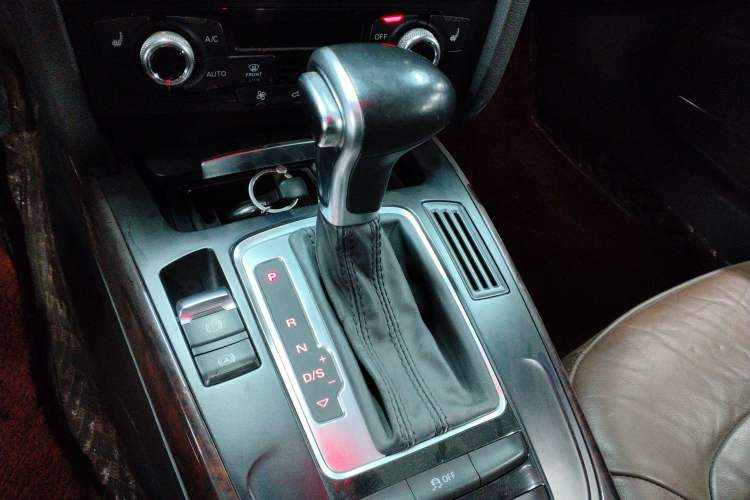 Used Audi A4L 2015 35 TFSI Automatic Comfort Model
