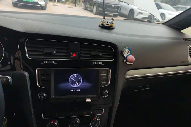 Used Volkswagen Golf 2017 280TSI Automatic R-Line Million-Vehicle Commemorative Edition
