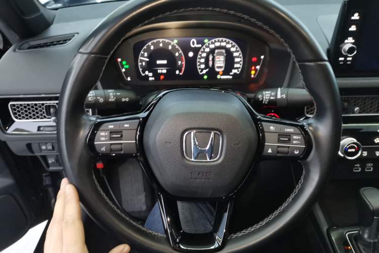Used Honda Civic 2022 240TURBO CVT Dynamic Edition
