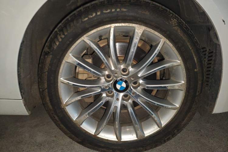 Used BMW 5 Series 2014 525Li Luxury Design Package
