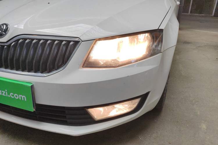 Used Skoda Octavia 2015 1.6L Automatic Yijie Edition
