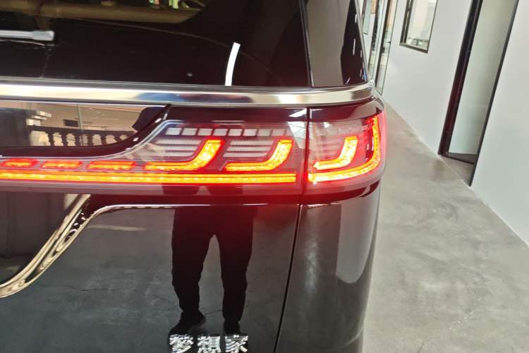 Used VOYAH Dream 2025 PHEV Four-Wheel Drive Prestige Kunpeng Edition
