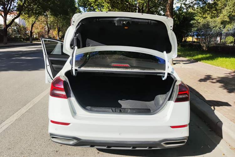 Used Geely Auto Emgrand 2021 UP 1.5L CVT Luxury Model