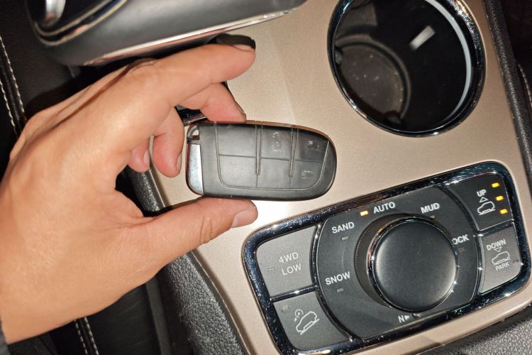 Used  Grand Cherokee (Import) 2014 3.6L Elite Navigation Edition
