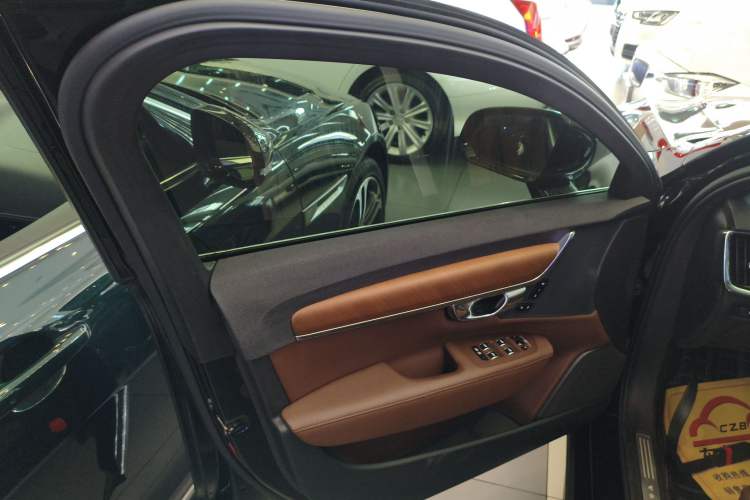 Used Volvo S90 2021 B5 Zhiyi Luxury Edition
