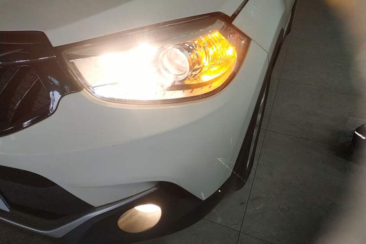 Used Brilliance V3 2016 1.5L Automatic Smart Version