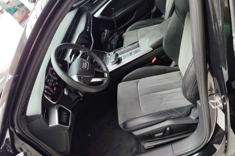 Used Audi A6L 2022 40 TFSI Luxury Dynamic Model
