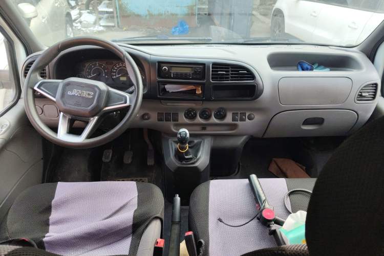 Used JMC Transit 2017 2.8T Commercial Version Short Wheelbase Mid-Roof 6/7/8-Seater JX493
