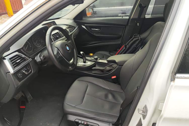 Used BMW 3 Series 2017 320Li Fashion Model
