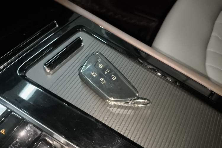 Used Volkswagen Viloran 2024 380TSI Luxury Edition