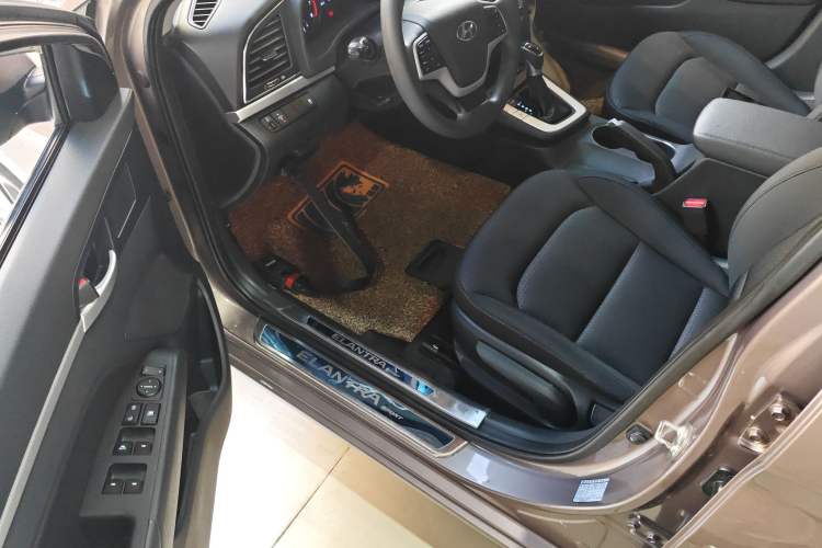 Used Hyundai Elantra 2016 1.6L Automatic ZhiXuan – Elite Version
