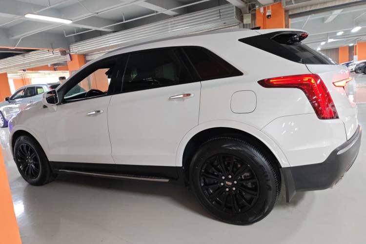 Used Cadillac XT5 2018 28E Four-Wheel Drive Tech Version