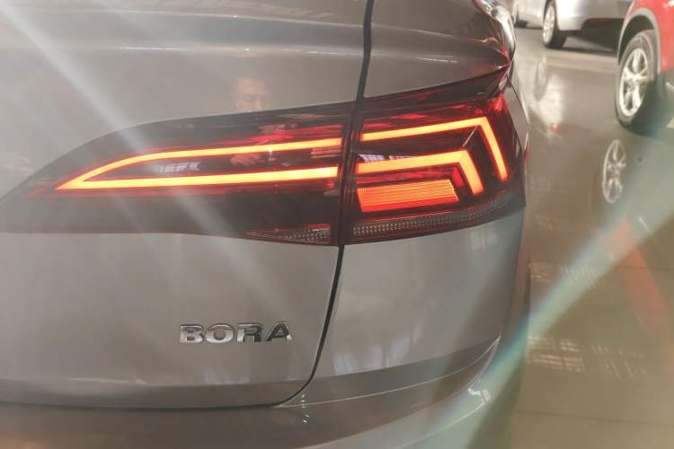 Used Volkswagen Bora 2020 1.5L Automatic Fashion Edition
