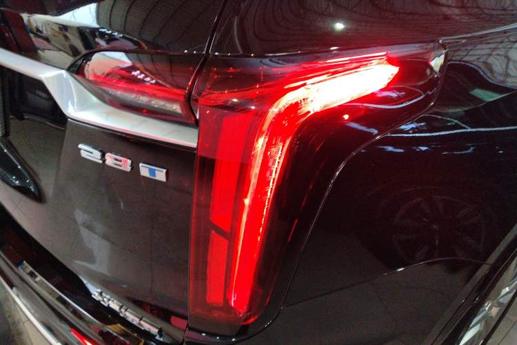 Used Cadillac XT6 2022 2.0T Six-Seater Four-Wheel-Drive Luxury Standard Edition