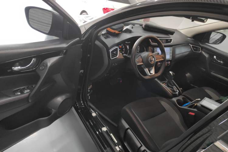 Used Nissan Qashqai 2021 2.0L CVT Smart Enjoyment Version
