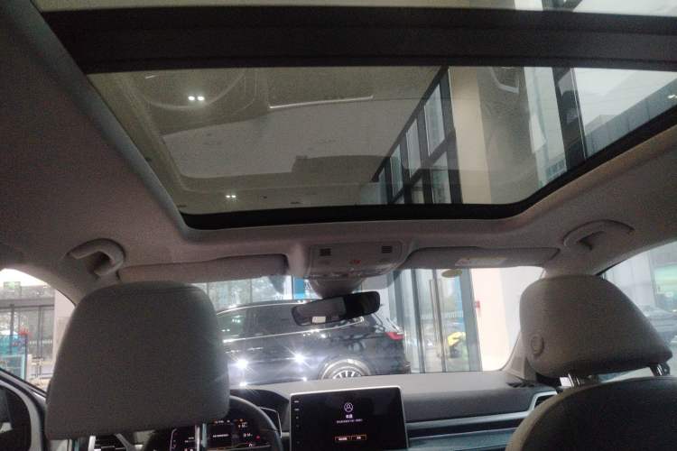 Used Volkswagen Tharu 2024 300TSI Two-Wheel-Drive Moon Luxury Edition