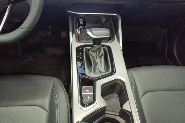 Used Geely Auto Emgrand 2025 4th Generation 1.5L CVT Luxury Version
