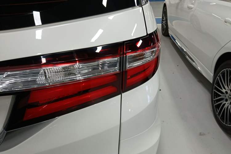 Used Honda Odyssey 2018 2.4L Comfort Version
