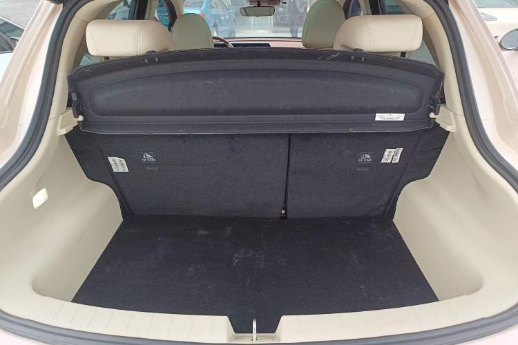 Used ORA Good Cat 2023 401 km Standard Range Prestige Version Lithium Iron Phosphate