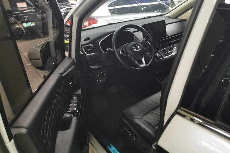 Used Honda Elysion 2024 2.0L eHEV Luxury Edition
