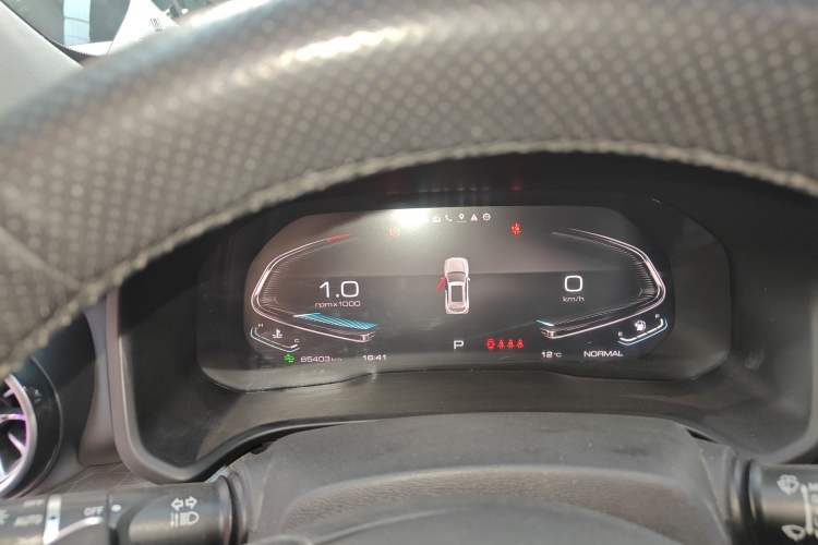 Used Wey VV5 2021 1.5T Two-Wheel Drive Smart Pioneer
