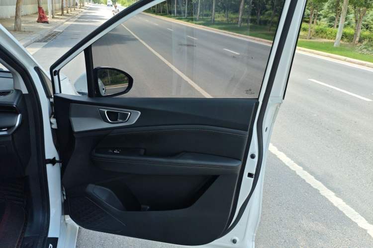 Used Wuling Jiachen 2022 1.5L Manual Comfort Edition