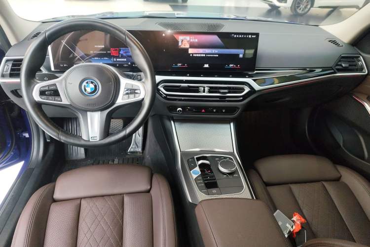 Used BMW i3 2023 eDrive 40 L Midnight Edition
