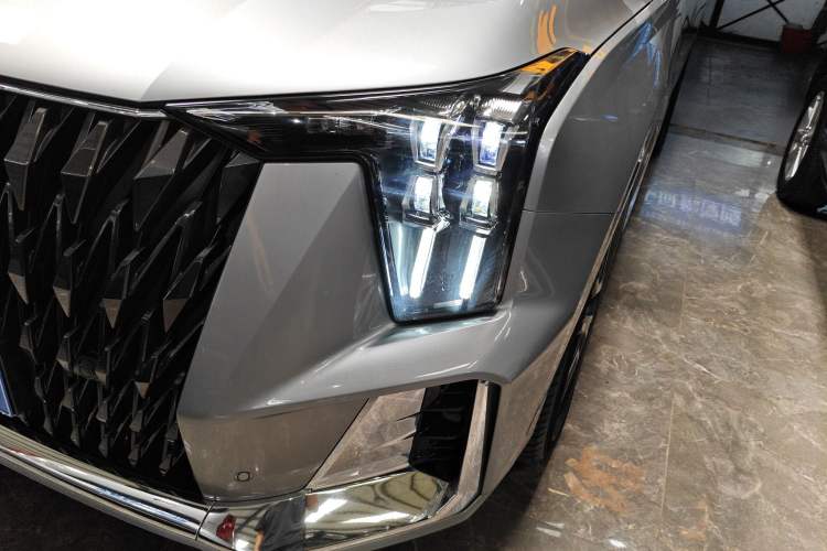 Used GAC Trumpchi GS8 2022 Double-Energy Series 2.0TM Two-Wheel Drive Prestige Edition (6 Seats)
