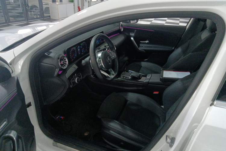 Used Mercedes-Benz A-Class 2020 Restyled A 200 L Sport Sedan Fashion Version
