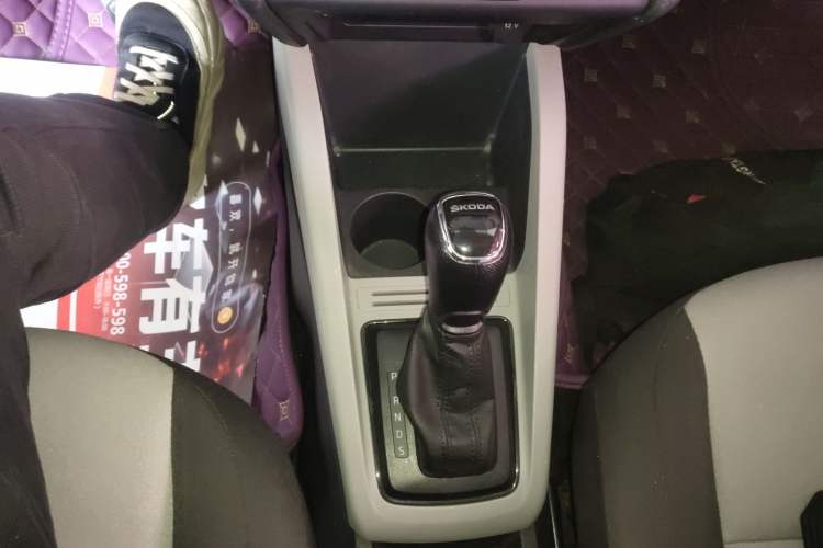 Used Skoda Fabia 2017 1.4L Automatic Car Enjoy Edition
