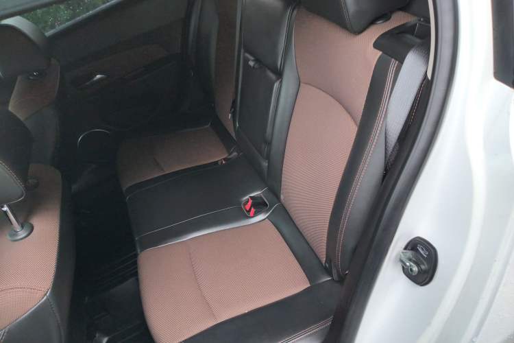 Used Chevrolet Cruze 2013 Hatchback 1.6L Automatic Luxury Model