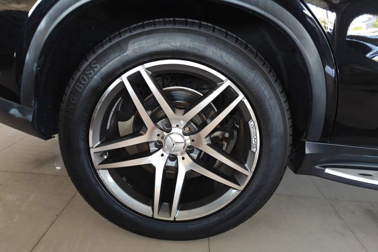 Used Mercedes-Benz GLE Coupe 2017 GLE 400 4MATIC Coupe SUV
