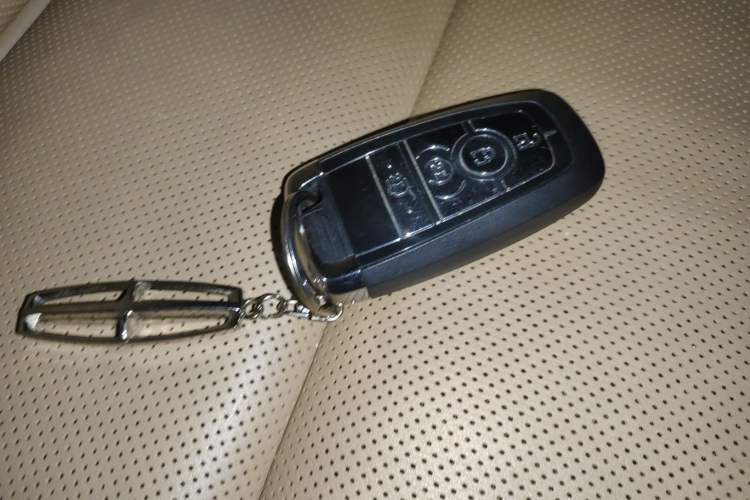 Used Lincoln Corsair 2021 2.0T Two-Wheel-Drive Luxury Edition