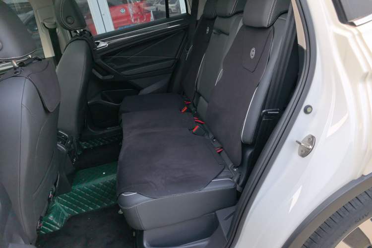 Used Volkswagen Tiguan L 2022 330TSI Automatic Two-Wheel Drive R-Line Enhanced Edition
