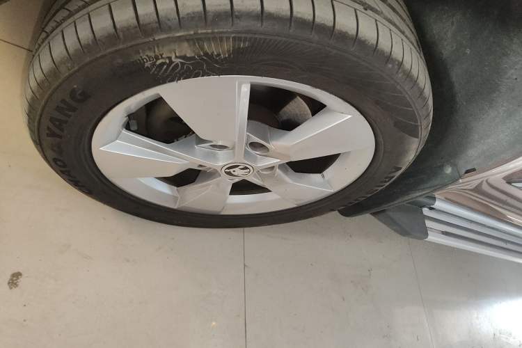 Used Skoda Yeti 2014 1.8TSI DSG Polar Edition
