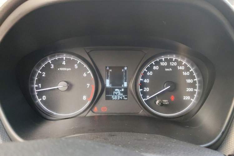 Used Hyundai Verna 2017 1.4L Manual Refreshed Version China V Standard
