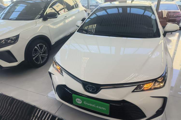 Used Toyota Corolla 2021 Dual-Motor 1.8L E-CVT Elite Edition
