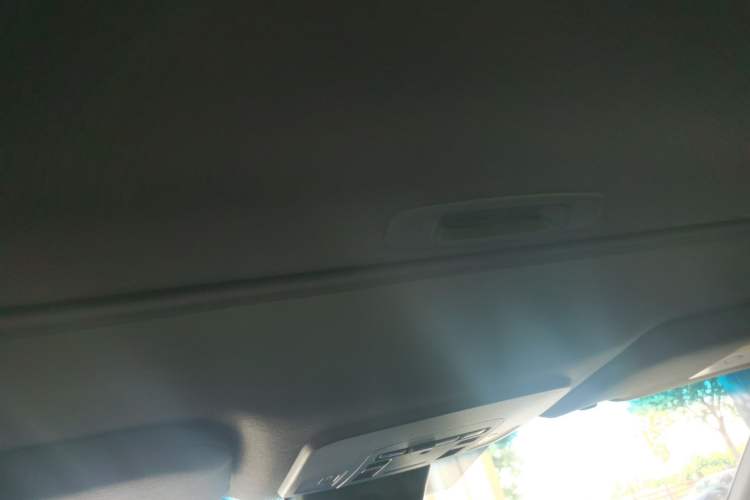 Used Toyota Avalon 2019 2.5L Ambition Version China VI Standard
