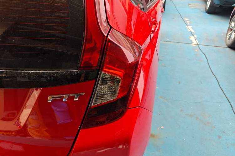 Used Honda Fit 2016 1.5L LX CVT Comfort Model
