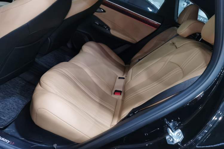 Used  L7 2023 1.5T 115 km Starship