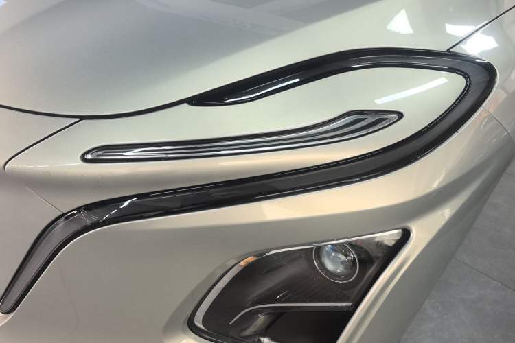 Used Hongqi E-QM5 2024 610 km PLUS
