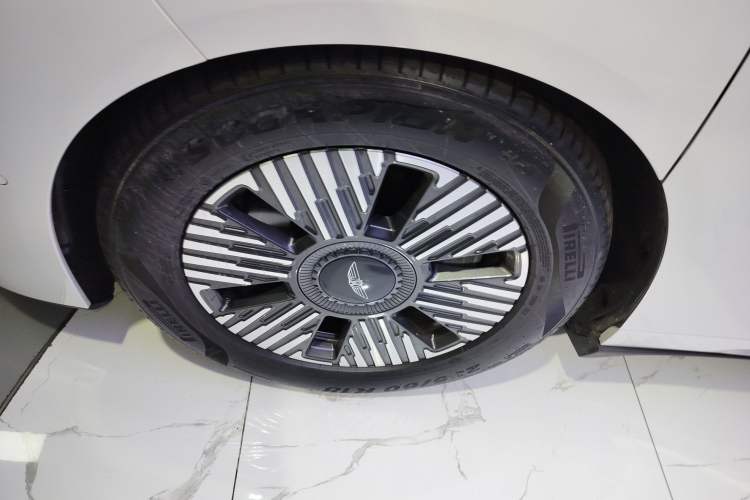 Used  LEVC L380 2025 825 km Extraordinary Edition
