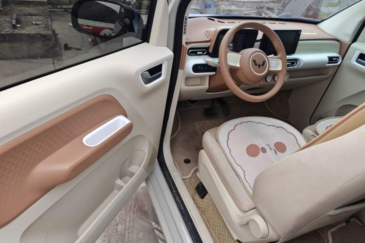 Used Wuling Hongguang MINIEV 2024 3rd Generation 215km Advanced Version