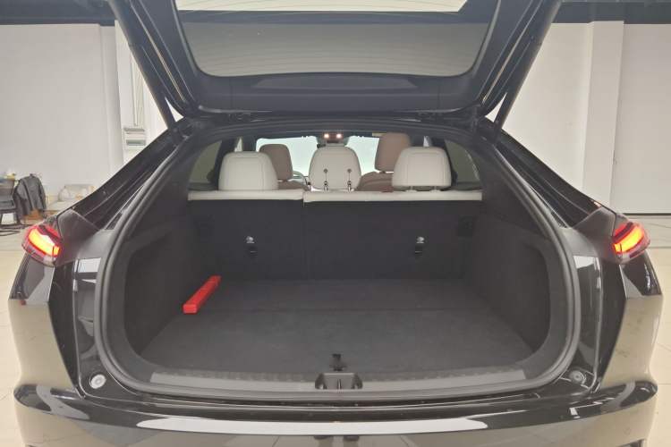 Used ONVO L60 2024 60 kWh All-Wheel Drive
