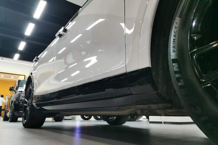 Used VOYAH FREE 2025 318 318 km Rear-Drive Touring Edition
